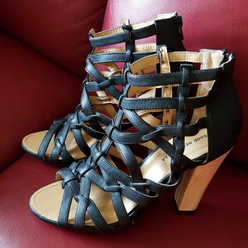 Black Sandals with Wooden Heel.